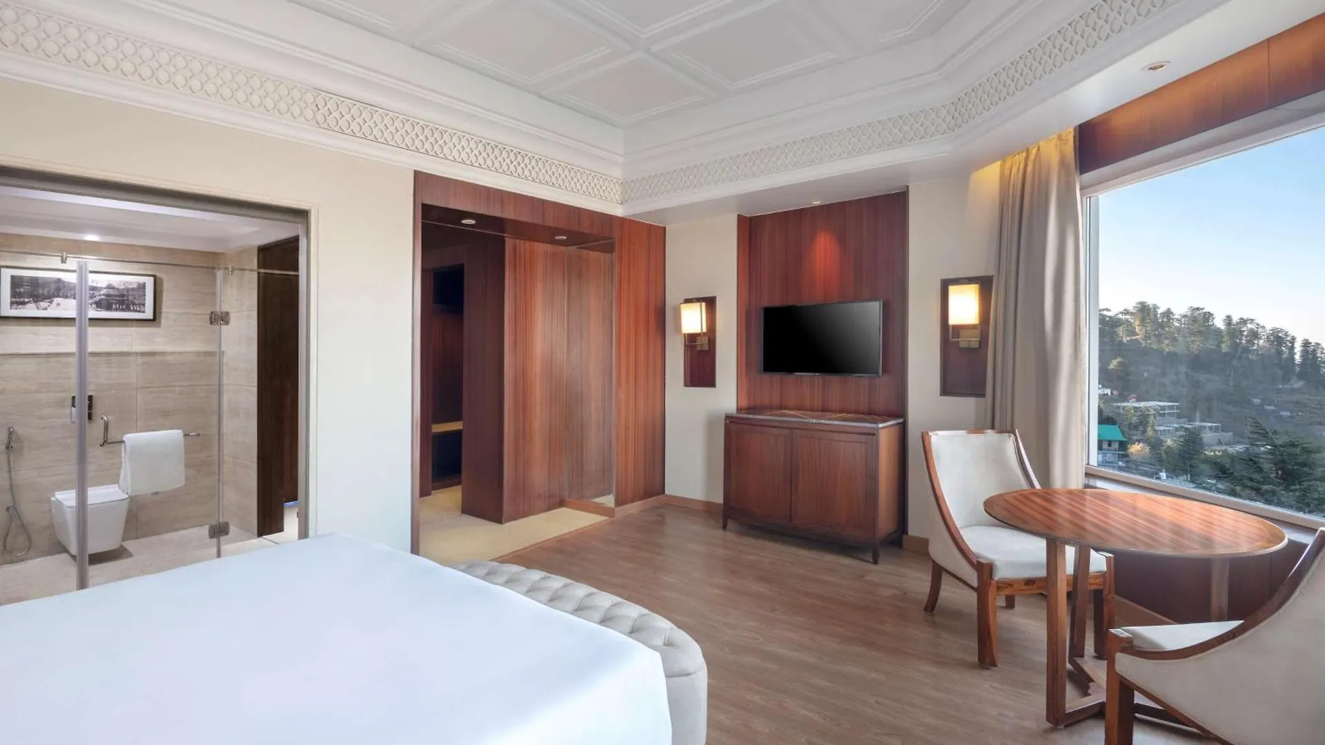Radisson Kufri Hotel Shimla 5*,